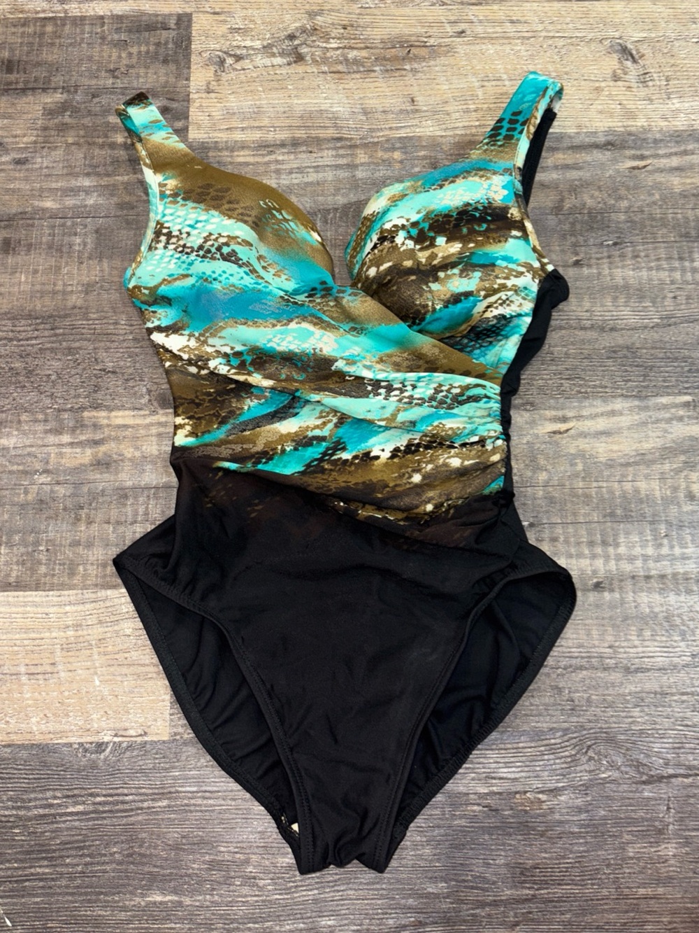 Miraclesuit Women's Flor De Mare Oceanus Tummy-Control One-Piece Swimsuit Size 8